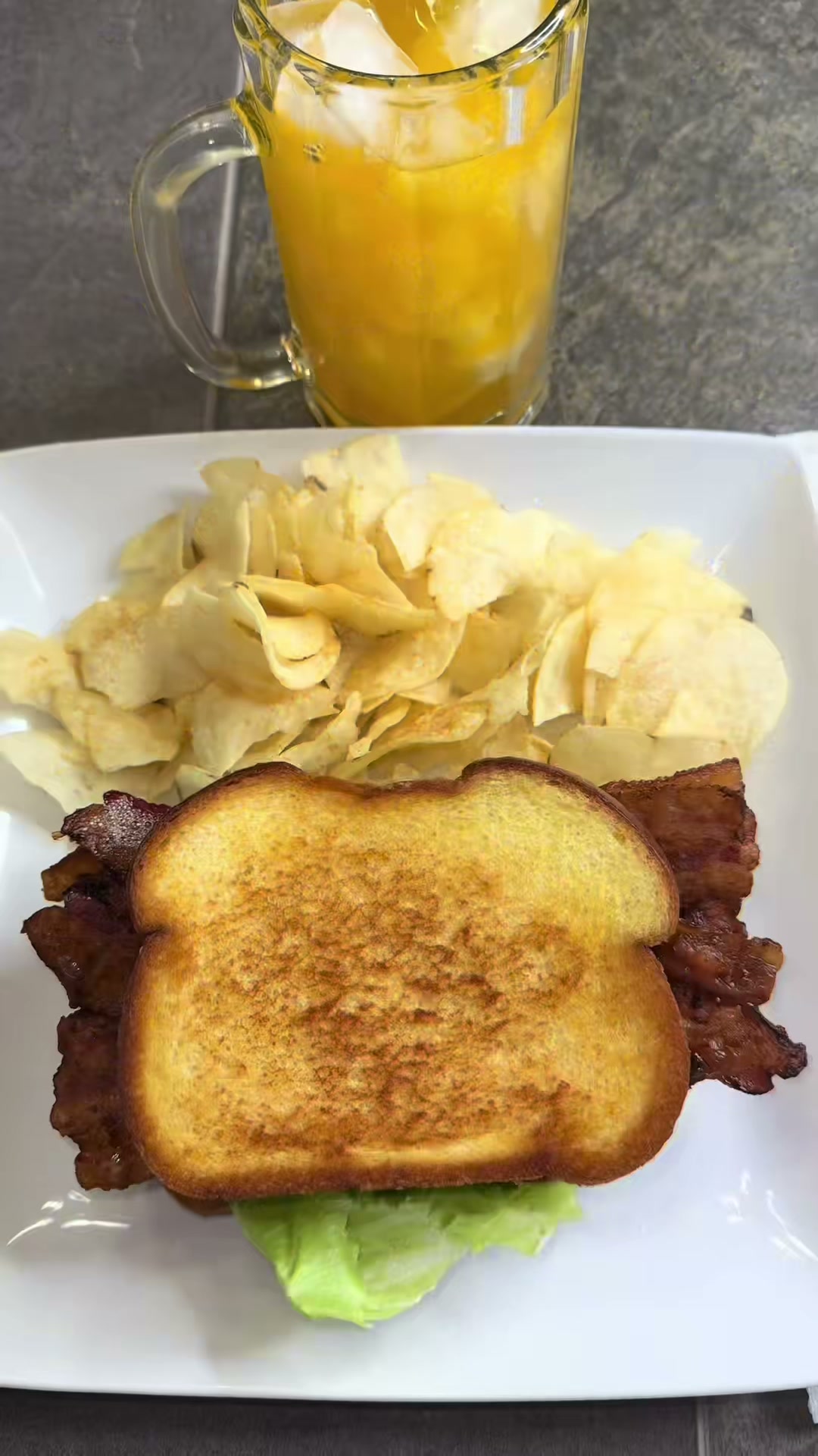 Classic BLT Sandwich