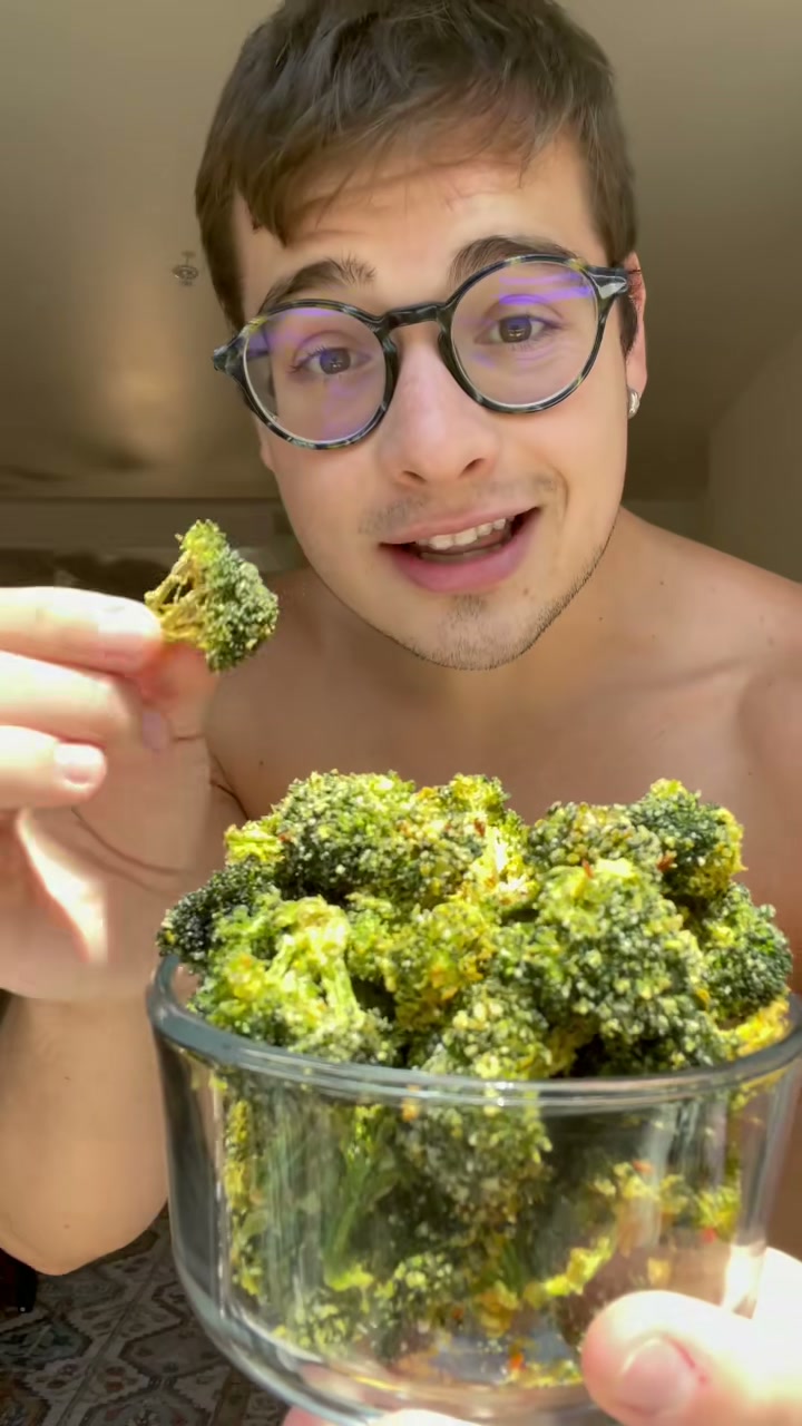 Crispy Broccoli Chips