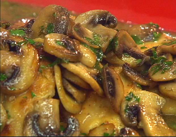 Chicken Marsala with Mushrooms / <i>Chicken Marsala ai Funghi</i>