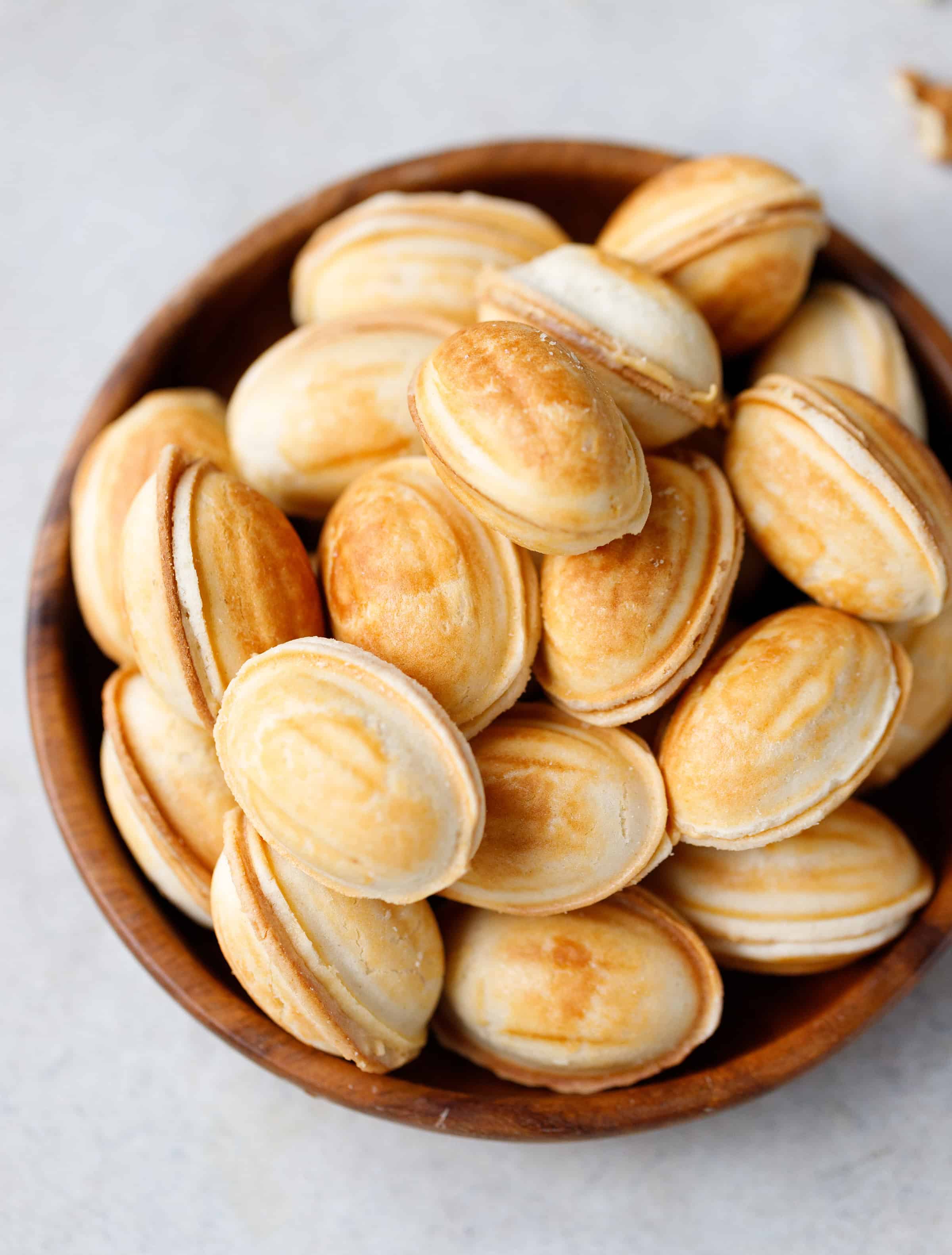 Walnut Shaped Cookies (Oreshki/Orehcheta)