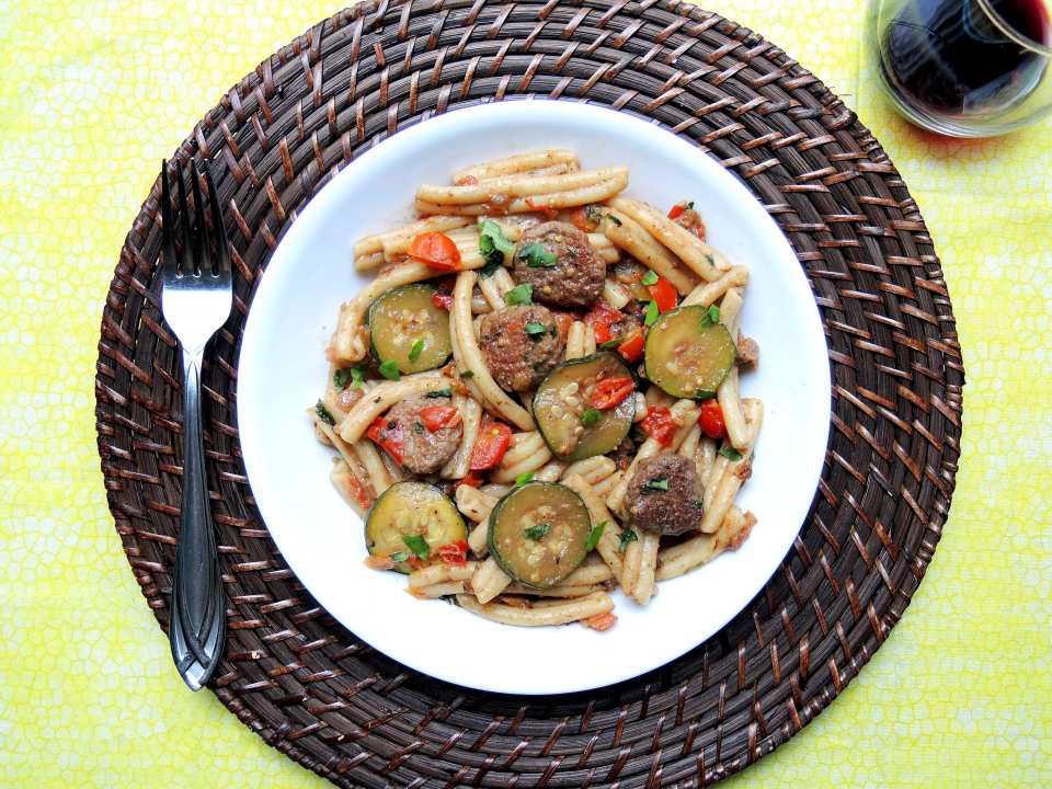 Skinny Skillet With Turkey Sausage, Summer Vegetables & Geme
