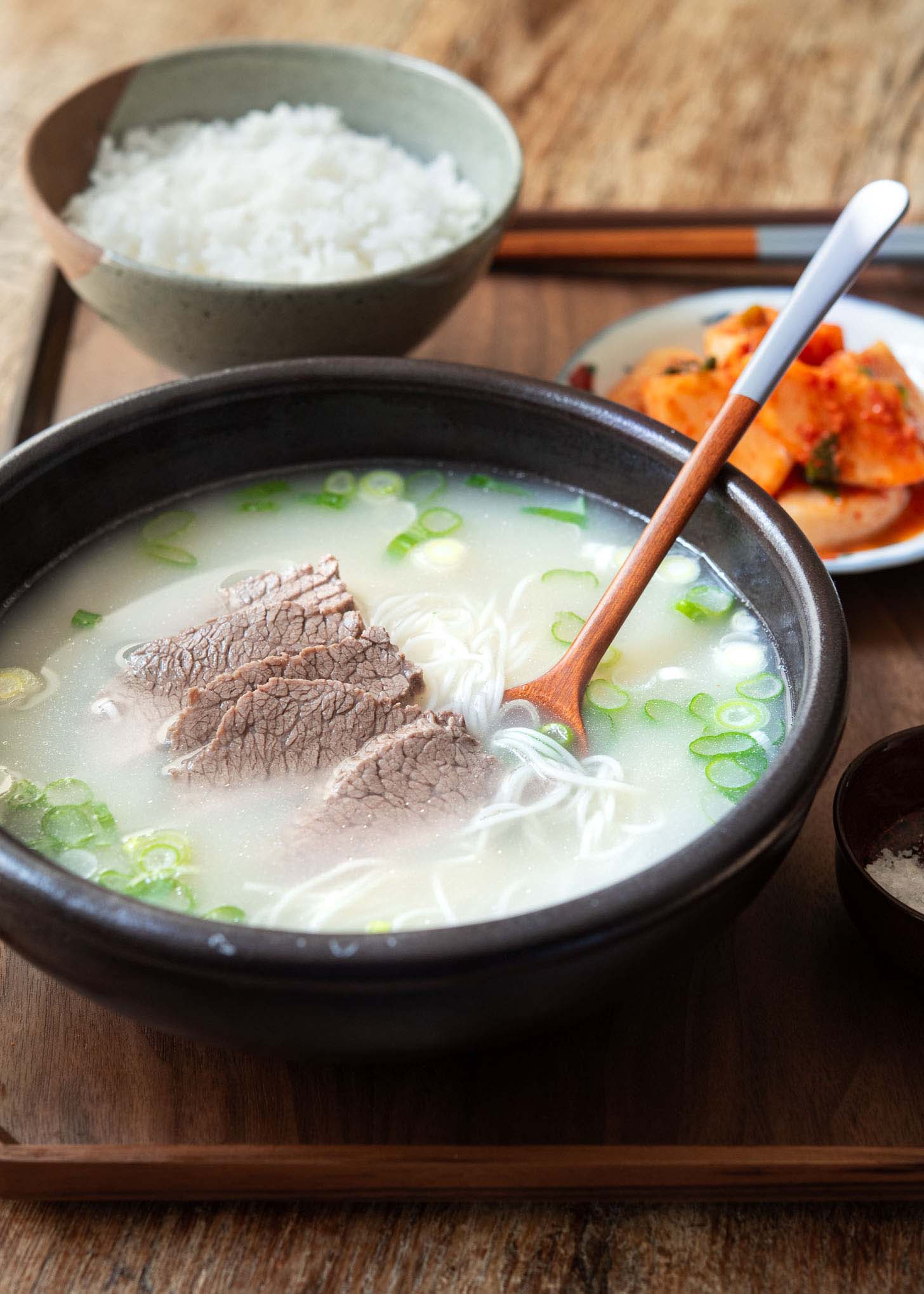Seolleongtang (Korean Ox Bone Soup)