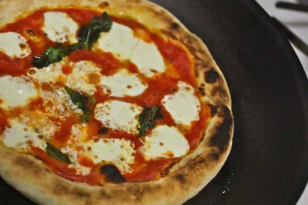 Hacker-Free Neapolitan Pizza for a Home Kitchen Recipe