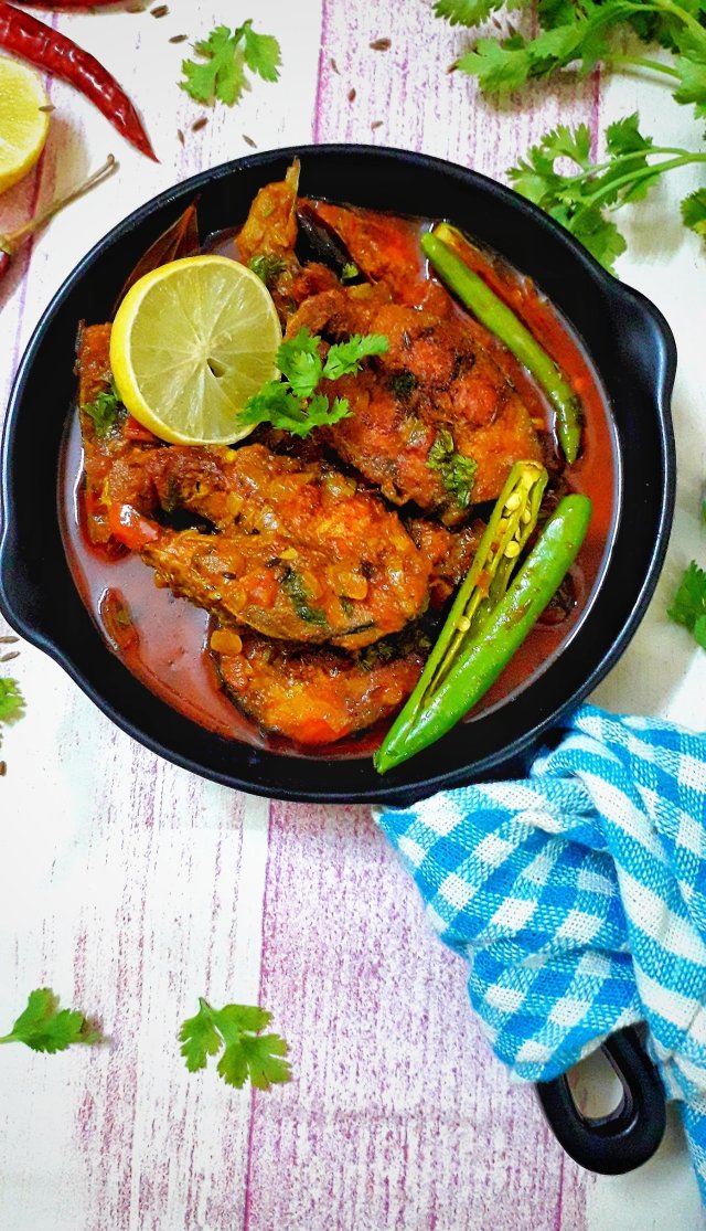Rohu Fish Curry (Rui Macher Rosha)