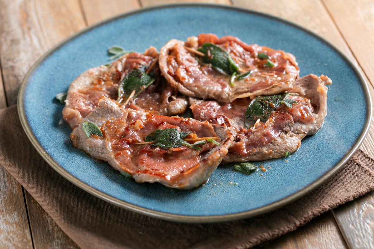 Saltimbocca alla Romana (Roman-style veal cutlets)