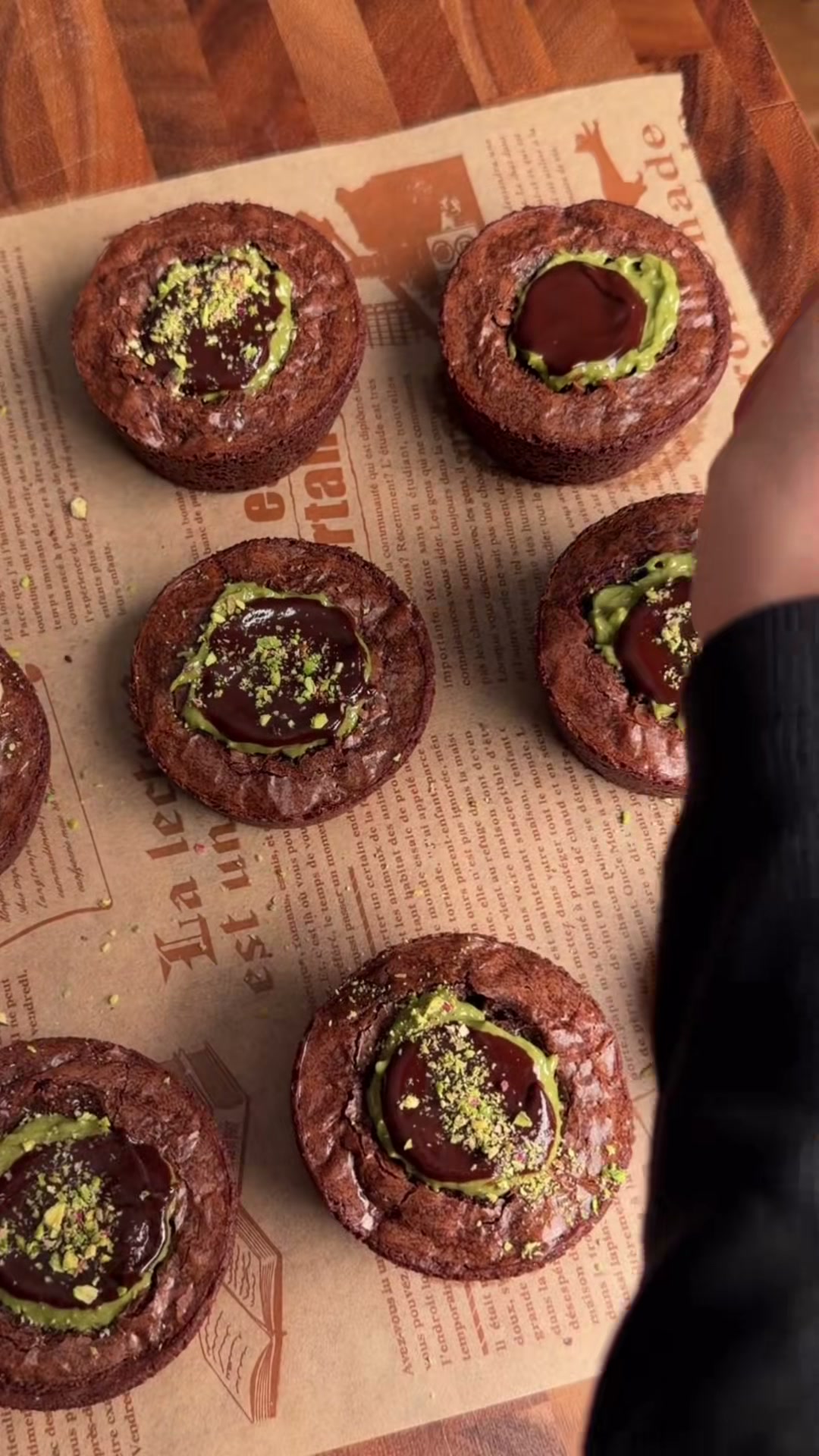 Pistachio Chocolate Stuffed Brownie Cups