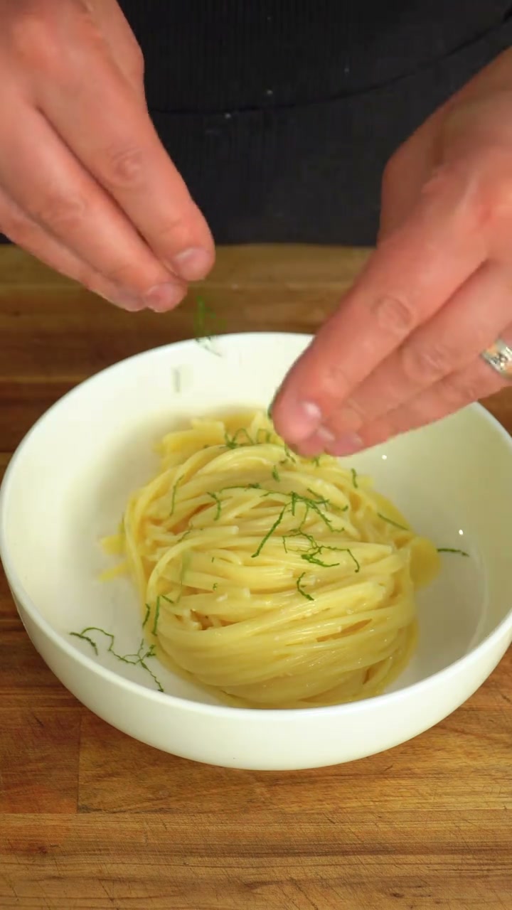 Creamy Lemon Pasta (Pasta al Limone)