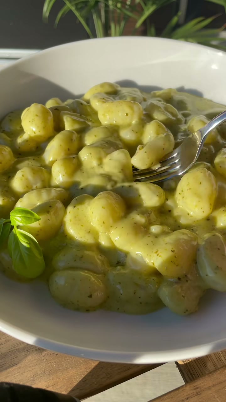 Creamy Pesto Gnocchi