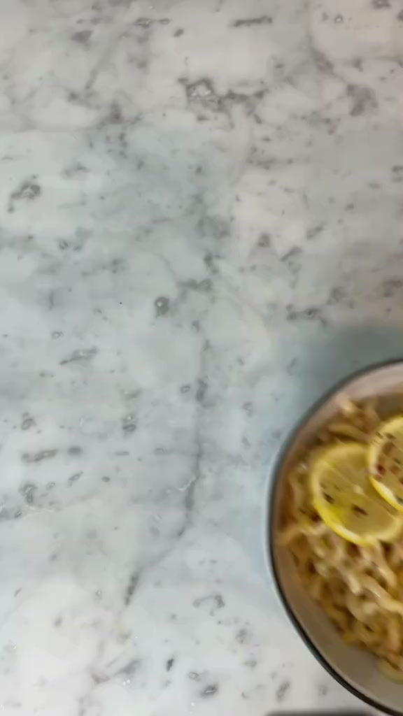 Creamy Lemon Pasta With Garlic And Red Pepper Flakes