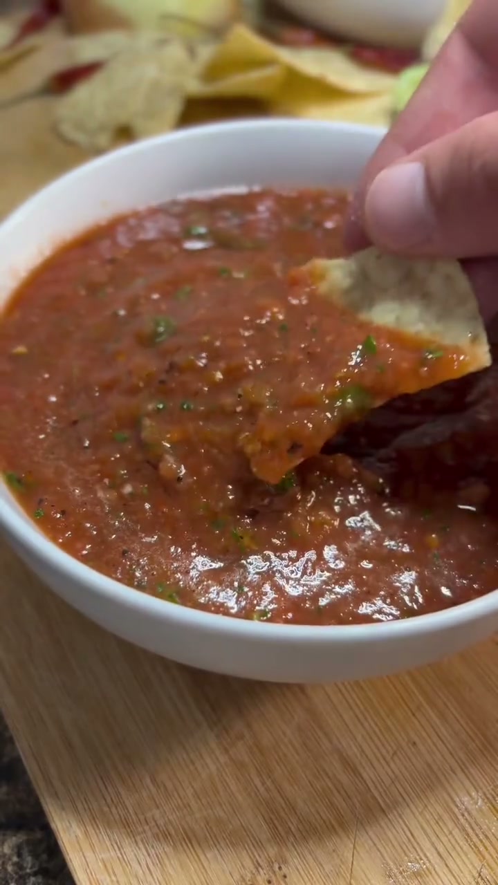 Restaurant Style Smoky Chipotle Salsa