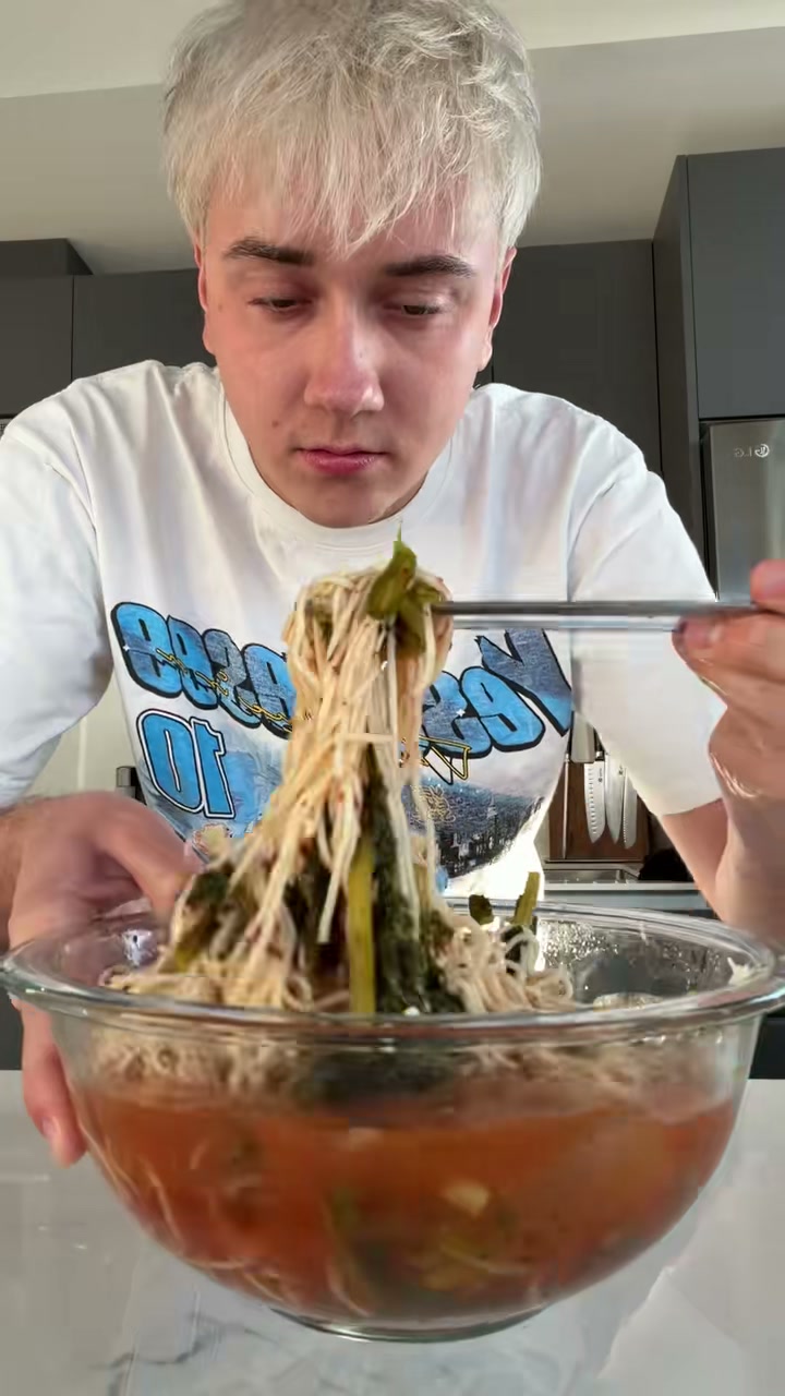 Spicy Kimchi Cold Noodles