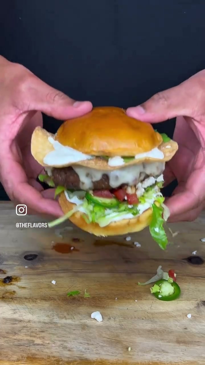 Tostada Crunch Burger