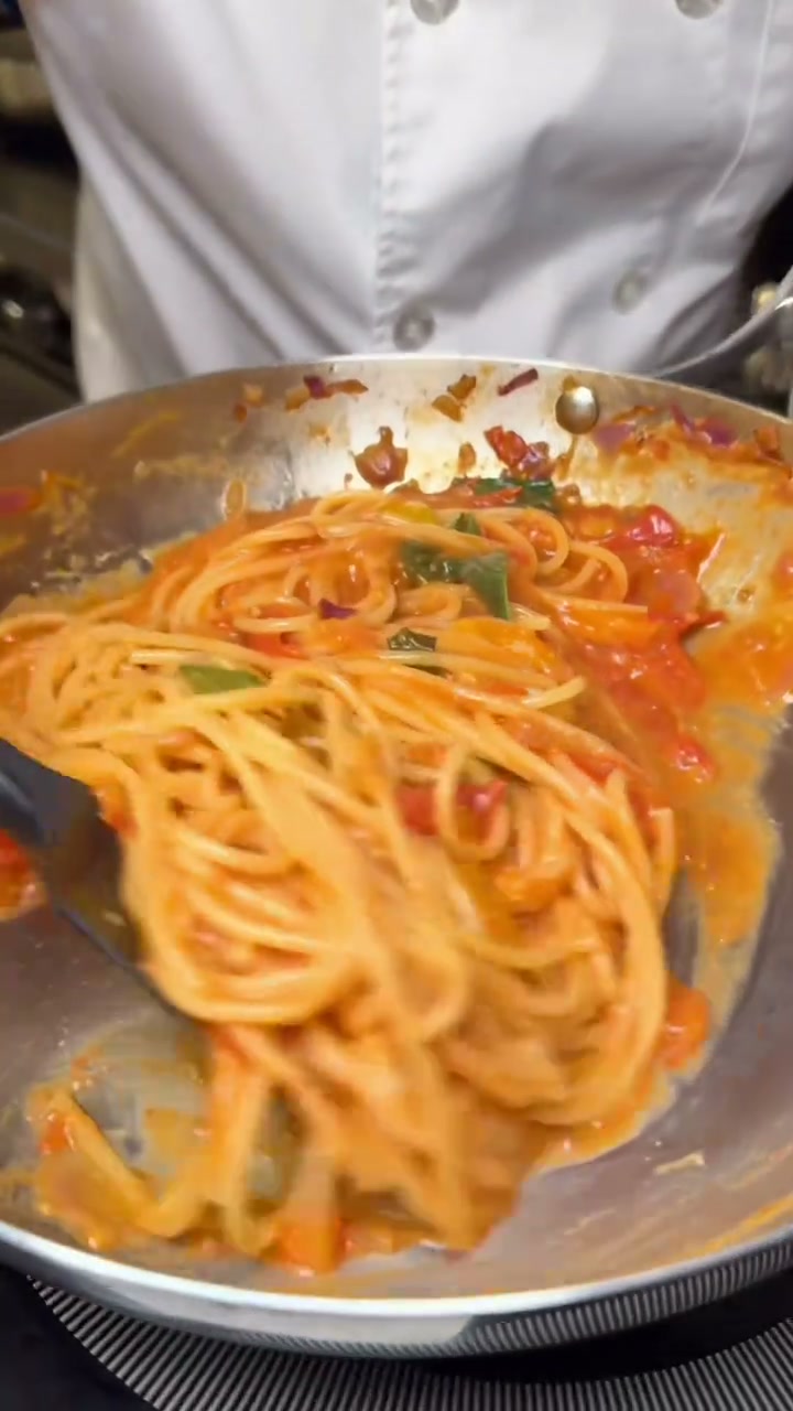 One-Pot Spaghetti with Cherry Tomatoes