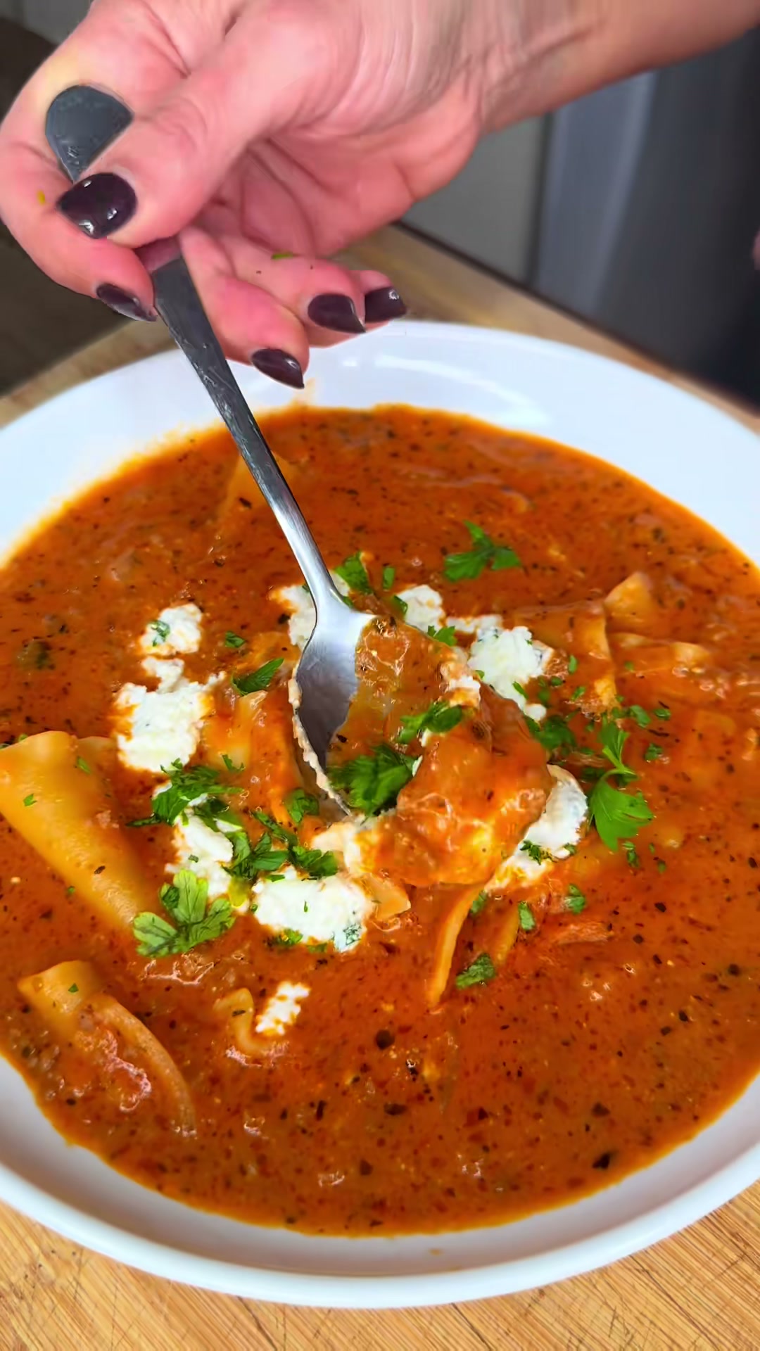 Creamy Tomato And Beef Lasagna Soup