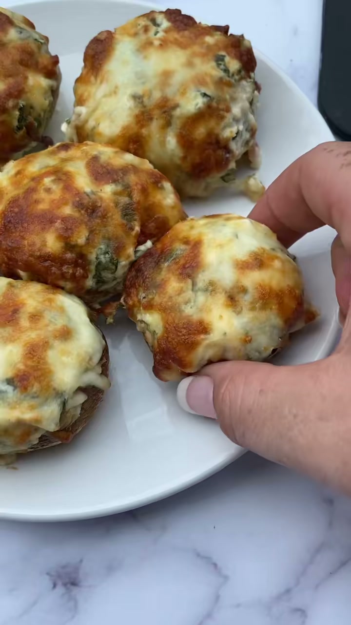 Spinach and Cream Cheese Stuffed Mushrooms