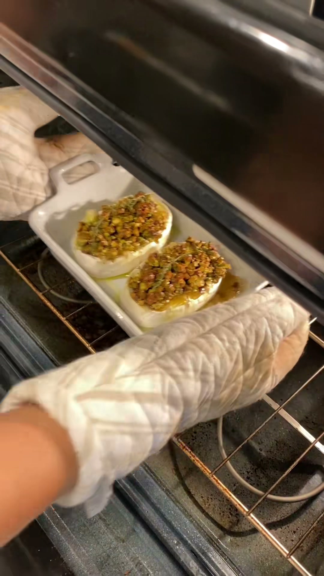 Baked Brie with Pistachio and Hot Honey