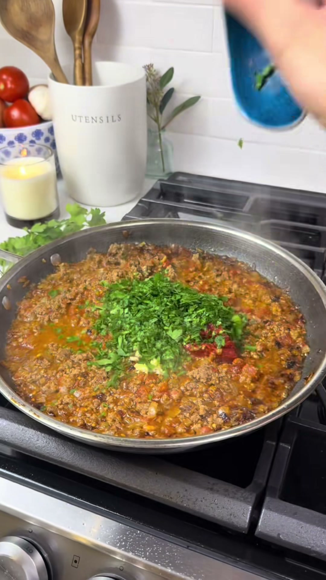 One-Pan Cheesy Beef and Tomato Pasta