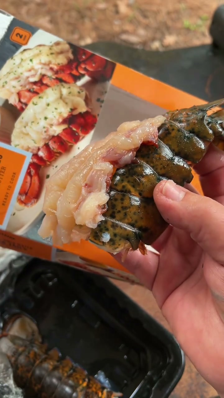 Steamed Lobster Tails with Lemon Pepper