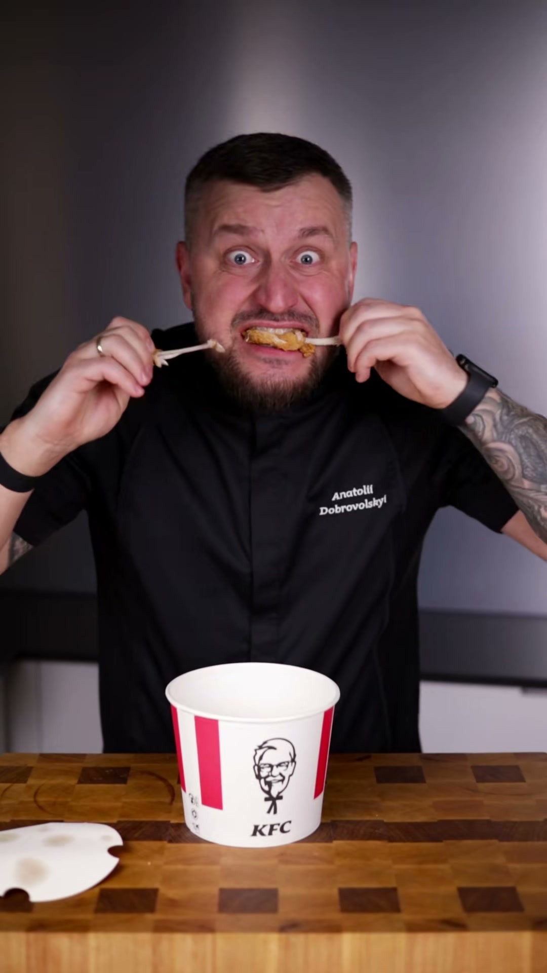 KFC Chicken Wings Eating Technique