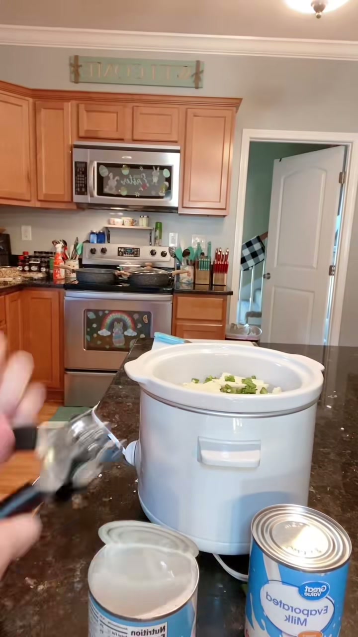 Slow Cooker Queso Blanco With Jalapeños