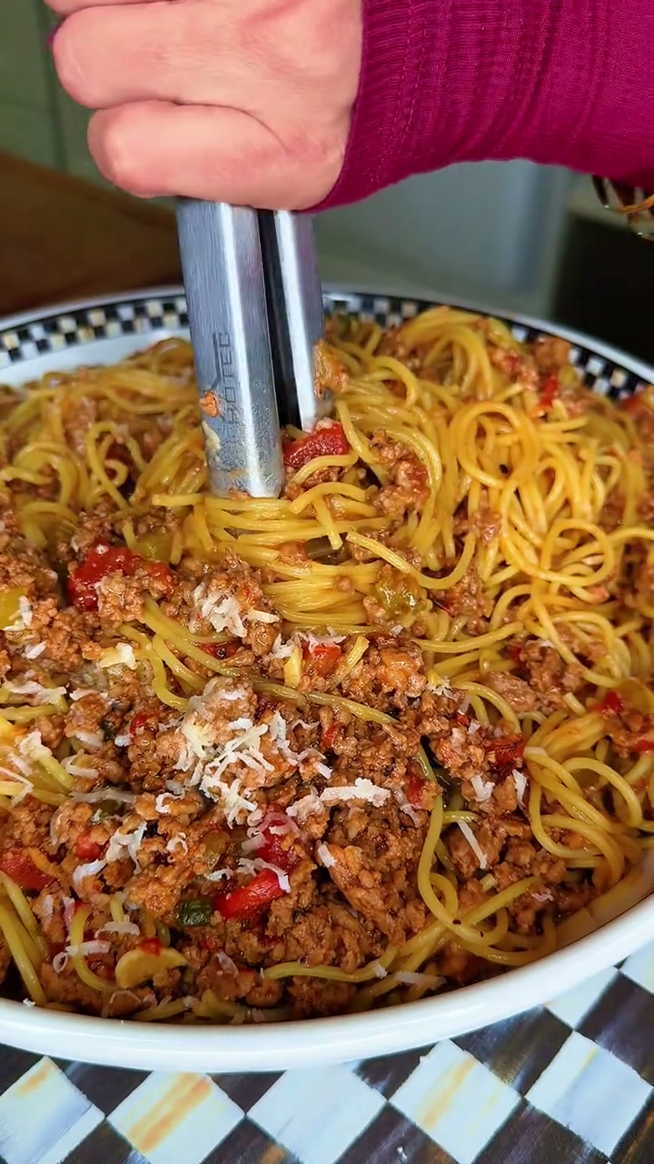 Cajun Spaghetti With Creole Meat Sauce