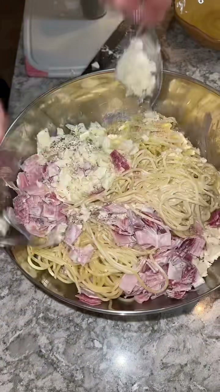 Baked Spaghetti Pie With Ham And Salami