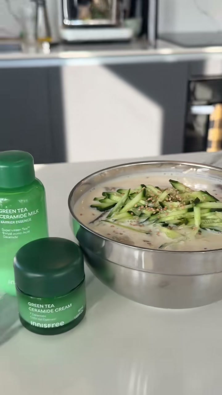 Korean Cold Soy Milk Noodles (Kongguksu)