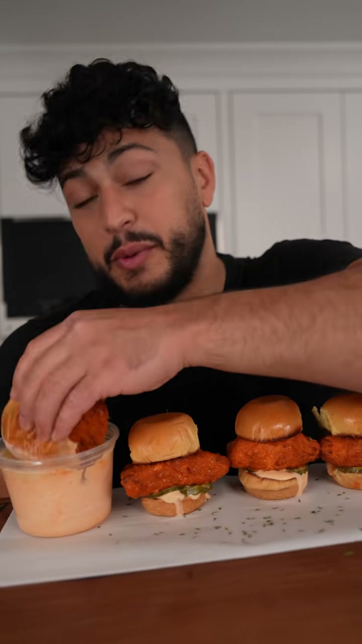 Buffalo Chicken Sliders