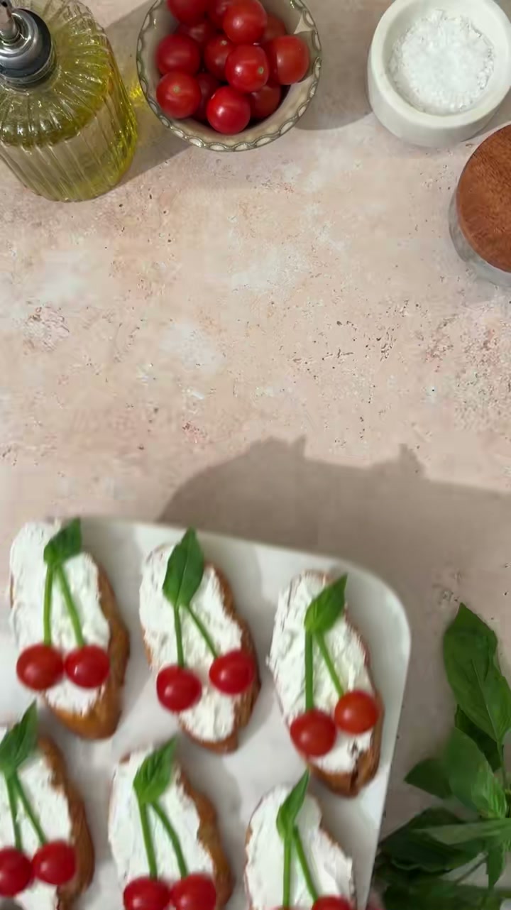 Cherry Tomato Crostini