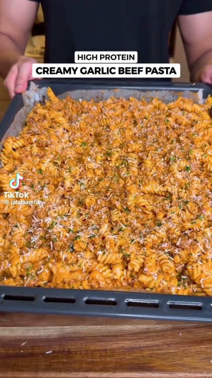 Creamy Garlic Beef Pasta