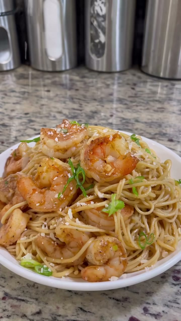 Shrimp and Garlic Noodles