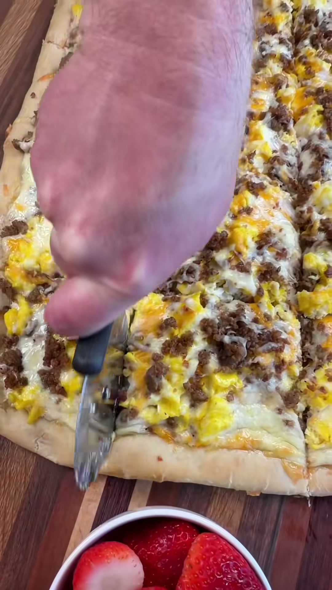 Sausage and Gravy Breakfast Pizza