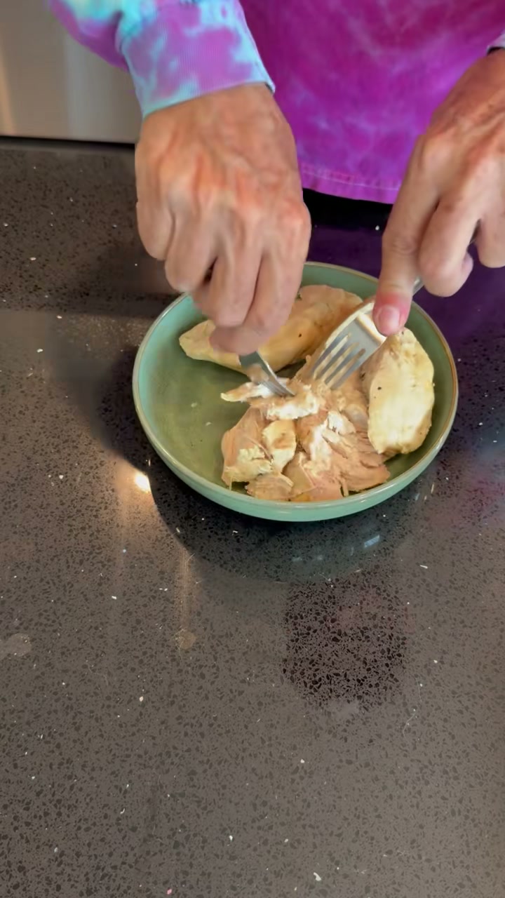 Shredded Chicken in Salsa Verde
